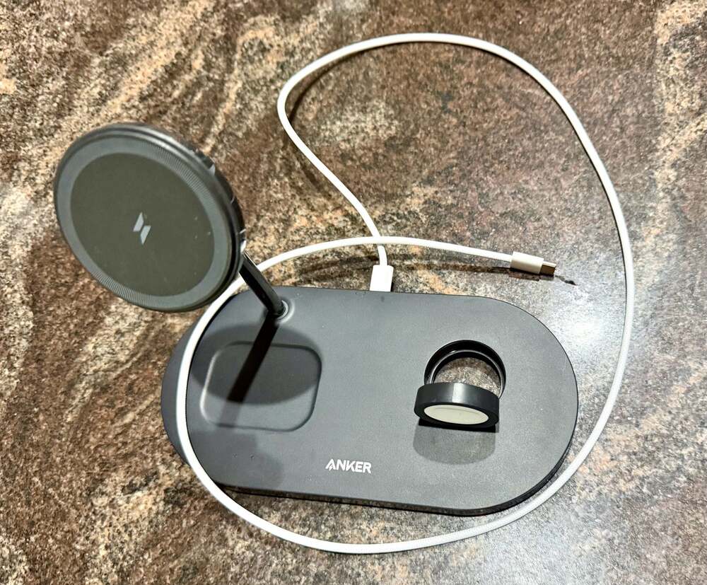 Anker 533 Magnetic Wireless Charger (3-in-1 Stand), Model A2594